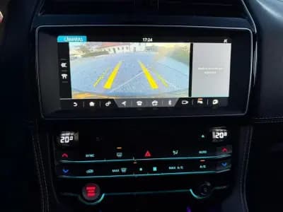 Sell Jaguar F-Pace 2016 - 30999 EUR, 144450 km - AUTO.MOTO.pt