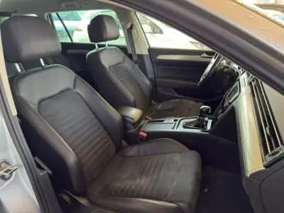 Vendo Volkswagen Passat Variant 2015 - 13950 EUR, 242286 km - AUTO.MOTO.pt