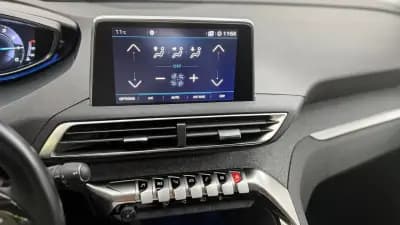 Sell Peugeot 3008 2018 - 15000 EUR, 120000 km - AUTO.MOTO.pt