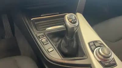 Vendo BMW 318 2013 - 13990 EUR, 216833 km - AUTO.MOTO.pt