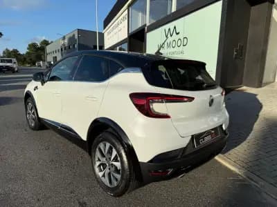 Vendo Renault Captur 2020 - 17500 EUR, 30000 km - AUTO.MOTO.pt