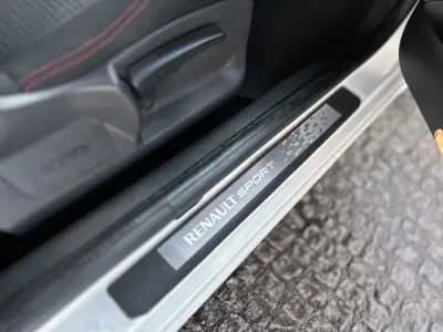 Vendo Renault Mégane Coupe 2013 - 24500 EUR, 105200 km - AUTO.MOTO.pt