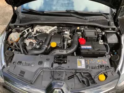 Vendo Renault Clio Sport Tourer 2019 - 13999 EUR, 127245 km - AUTO.MOTO.pt