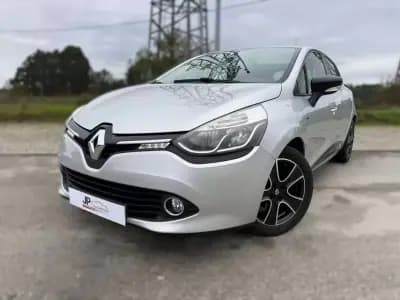 Sell Renault Clio 2016 - 8750 EUR, 163500 km - AUTO.MOTO.pt