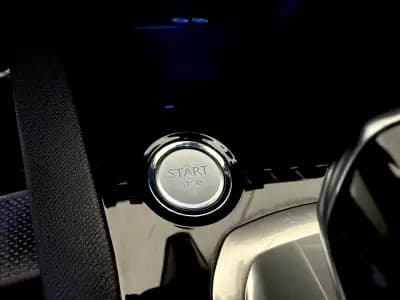 Sell Peugeot 3008 2018 - 20000 EUR, 163500 km - AUTO.MOTO.pt