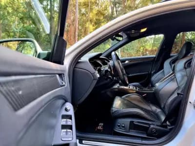 Vendo Audi RS4 Avant 2012 - 45900 EUR, 179000 km - AUTO.MOTO.pt