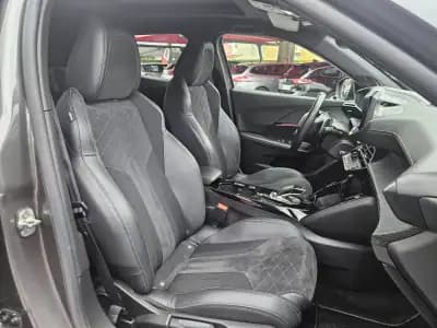 Sell Peugeot 2008 2021 - 19500 EUR, 61150 km - AUTO.MOTO.pt