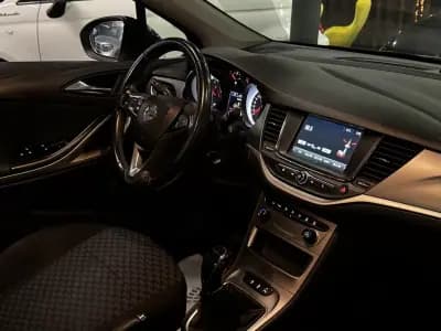 Sell Opel Astra Sports Tourer 2021 - 13990 EUR, 135500 km - AUTO.MOTO.pt