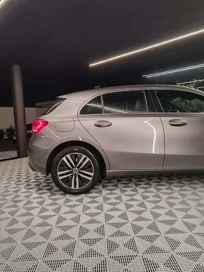 Vendo Mercedes-Benz A 250e 2020 - 24400 EUR, 101000 km - AUTO.MOTO.pt