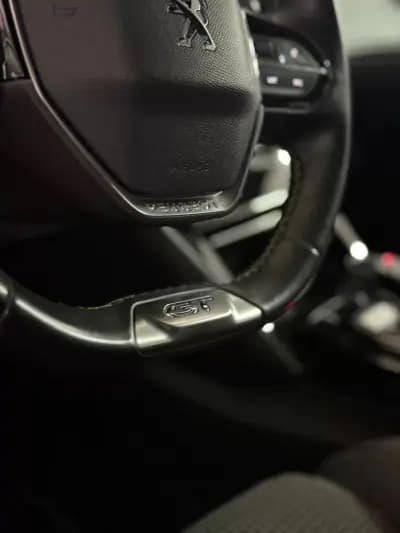 Sell Peugeot e-208 2020 - 17990 EUR, 55000 km - AUTO.MOTO.pt