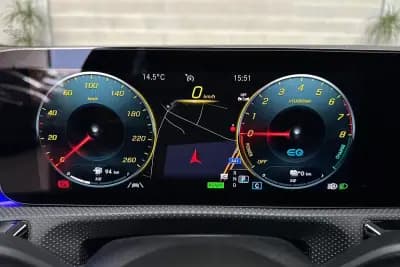 Vendo Mercedes-Benz CLA 250 2022 - 32950 EUR, 38283 km - AUTO.MOTO.pt