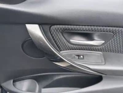 Vendo BMW 320 2013 - 14750 EUR, 170000 km - AUTO.MOTO.pt