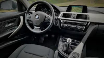 Sell BMW 318 2017 - 22450 EUR, 147000 km - AUTO.MOTO.pt