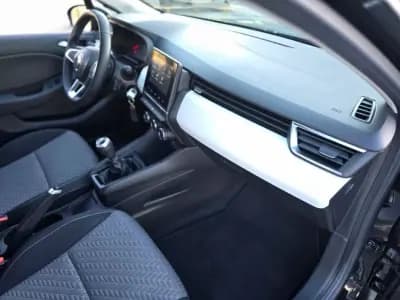 Vendo Renault Clio 2023 - 14750 EUR, 24600 km - AUTO.MOTO.pt