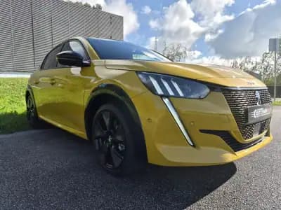 Sell Peugeot e-208 2021 - 18496 EUR, 33131 km - AUTO.MOTO.pt