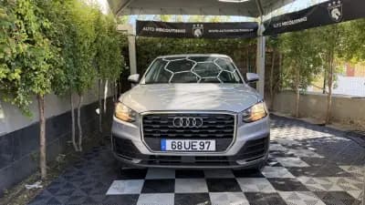 Vendo Audi Q2 2018 - 19900 EUR, 102000 km - AUTO.MOTO.pt