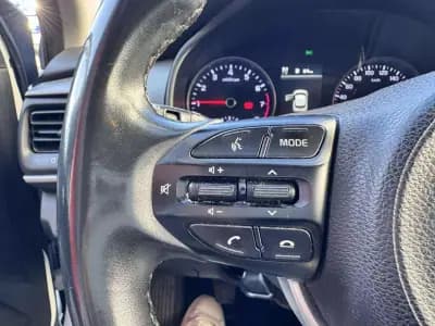 Vendo Kia Stonic 2023 - 15500 EUR, 91000 km - AUTO.MOTO.pt