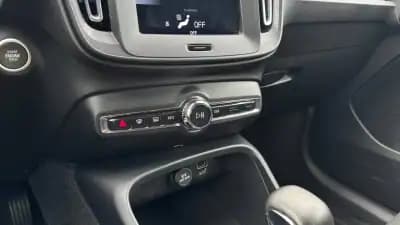 Sell Volvo XC 40 2022 - 20600 EUR, 169121 km - AUTO.MOTO.pt