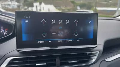 Vendo Peugeot 3008 2021 - 21800 EUR, 67000 km - AUTO.MOTO.pt