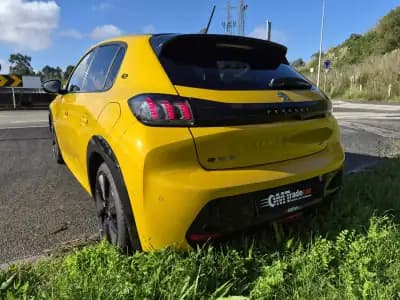 Sell Peugeot e-208 2021 - 18496 EUR, 33131 km - AUTO.MOTO.pt