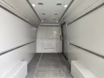 Vendo Volkswagen Crafter 2019 - 17980 EUR, 250000 km - AUTO.MOTO.pt