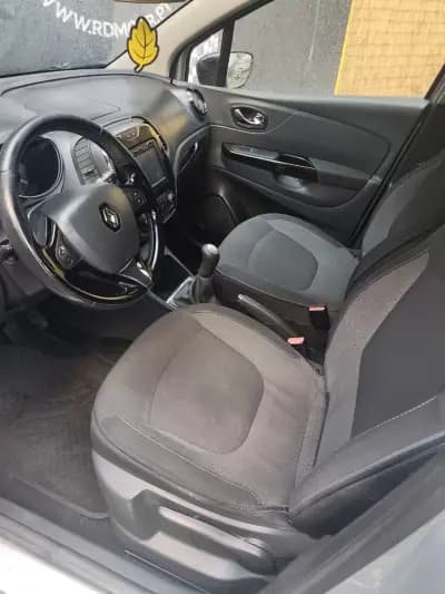 Sell Renault Captur 2015 - 10400 EUR, 180000 km - AUTO.MOTO.pt