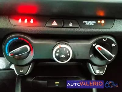 Sell Kia Stonic 2023 - 16950 EUR, 39477 km - AUTO.MOTO.pt