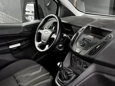 Vendo Ford Tourneo Connect 2015 - 12990 EUR, 204400 km - AUTO.MOTO.pt