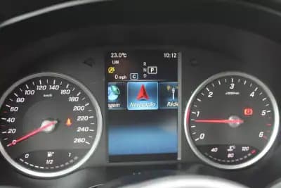 Vendo Mercedes-Benz C 200 2020 - 22990 EUR, 173000 km - AUTO.MOTO.pt