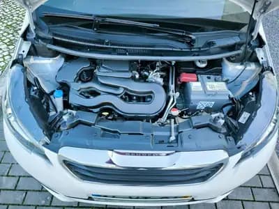 Vendo Peugeot 108 2018 - 9999 EUR, 180453 km - AUTO.MOTO.pt