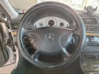 Vendo Mercedes-Benz E 220 2003 - 5500 EUR, 500000 km - AUTO.MOTO.pt