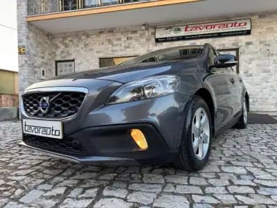 Sell Volvo V40 Cross Country 2013 - 13500 EUR, 164000 km - AUTO.MOTO.pt