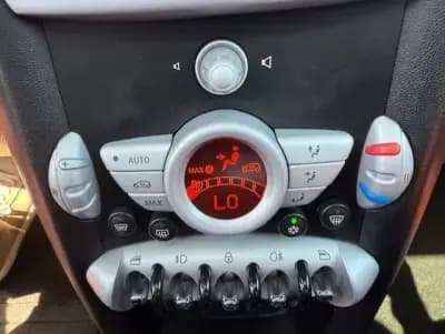 Sell MINI Cooper 2009 - 9500 EUR, 165100 km - AUTO.MOTO.pt