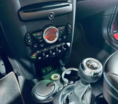 Vendo MINI 2014 - 16990 EUR, 120443 km - AUTO.MOTO.pt