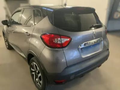 Vendo Renault Captur 2015 - 11995 EUR, 102500 km - AUTO.MOTO.pt