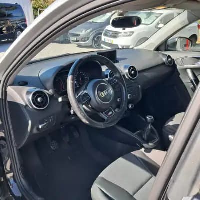 Sell Audi A1 Sportback 2012 - 10450 EUR, 206000 km - AUTO.MOTO.pt