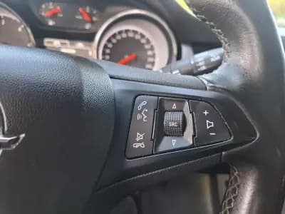 Sell Opel Astra Sports Tourer 2017 - 8900 EUR, 231400 km - AUTO.MOTO.pt