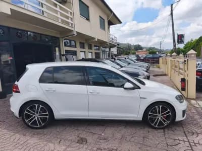 Vendo Volkswagen Golf 2014 - 17900 EUR, 195000 km - AUTO.MOTO.pt