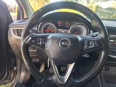 Sell Opel Astra Sports Tourer 2017 - 8900 EUR, 231400 km - AUTO.MOTO.pt