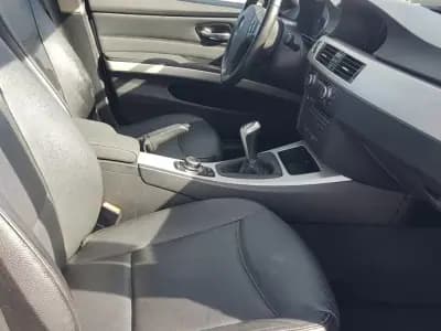 Sell BMW 318 2011 - 10750 EUR, 300000 km - AUTO.MOTO.pt