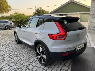 Sell Volvo XC 40 2021 - 31500 EUR, 77000 km - AUTO.MOTO.pt