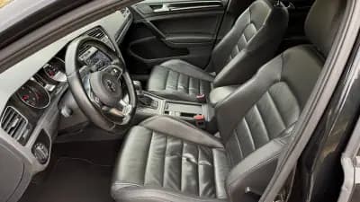 Vendo Volkswagen Golf 2015 - 21500 EUR, 176000 km - AUTO.MOTO.pt