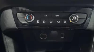 Sell Opel Corsa 2023 - 14770 EUR, 37000 km - AUTO.MOTO.pt