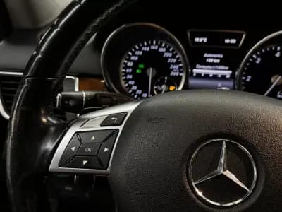 Vendo Mercedes-Benz ML 250 2015 - 27490 EUR, 135500 km - AUTO.MOTO.pt