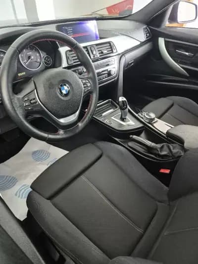 Vendo BMW 320 2015 - 17750 EUR, 196200 km - AUTO.MOTO.pt