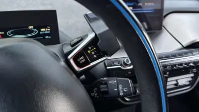 Vendo BMW i3 2016 - 12999 EUR, 76021 km - AUTO.MOTO.pt