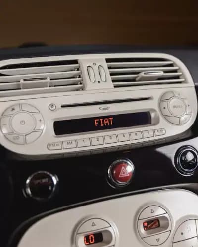 Vendo Fiat 500 2014 - 7950 EUR, 149000 km - AUTO.MOTO.pt