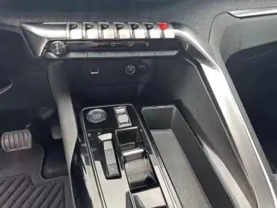 Sell Peugeot 3008 2023 - 25990 EUR, 100021 km - AUTO.MOTO.pt