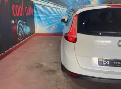 Vendo Renault Grand Scénic 2012 - 8899 EUR, 230000 km - AUTO.MOTO.pt