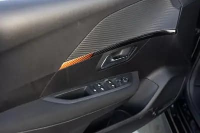 Sell Peugeot 208 2021 - 13490 EUR, 105000 km - AUTO.MOTO.pt